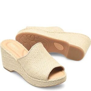 Size 10 Ladies Born Women's Cream Wedge Sandals